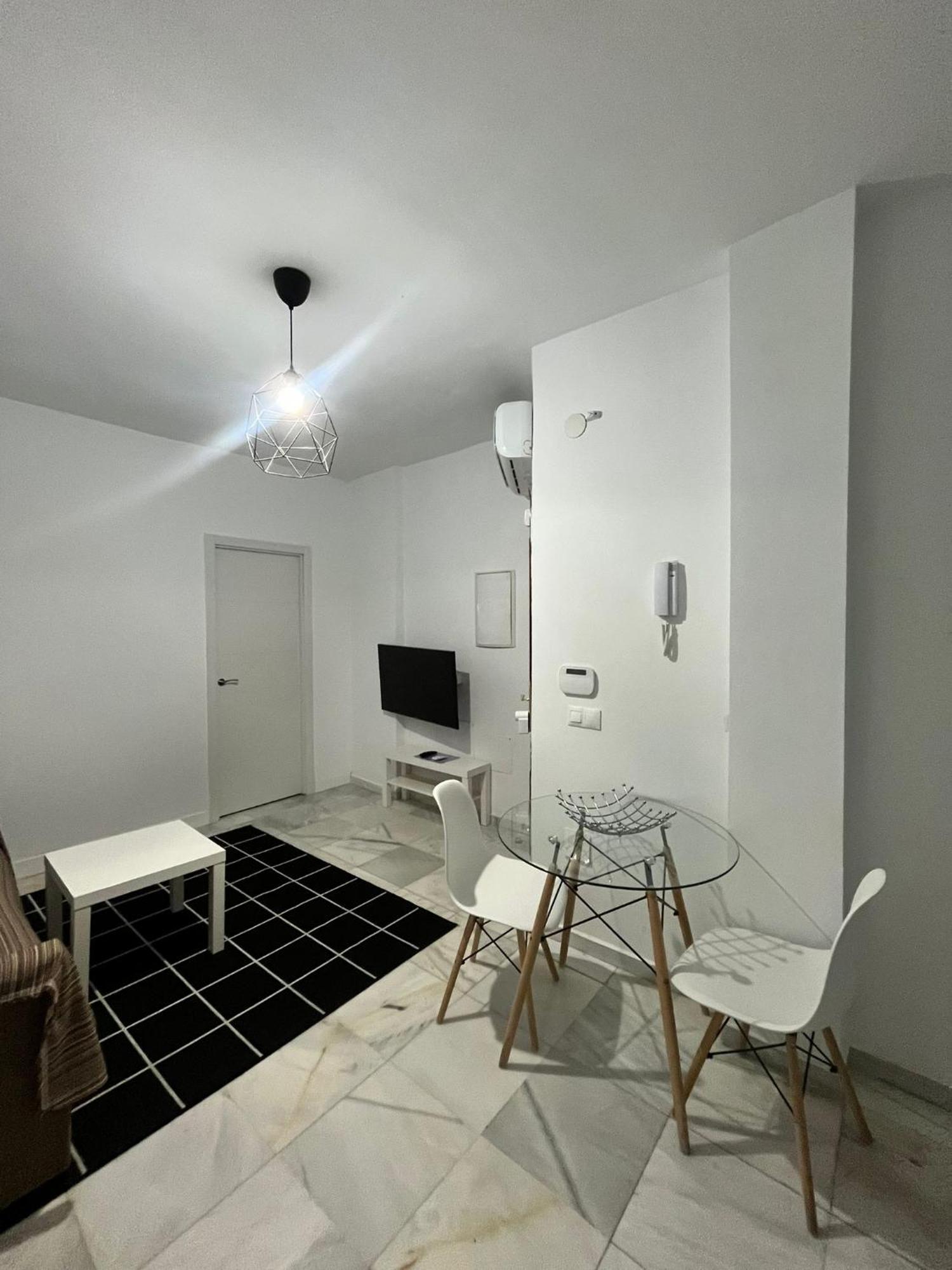 Apartamentos Marmoles Malaga Center Exterior foto